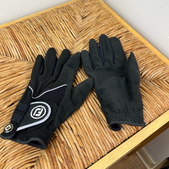 FOOTJOY Men's RainGrip Golf Gloves - Picture 2 of 6